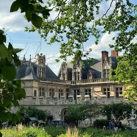 Rue Des Ecoles Parigi